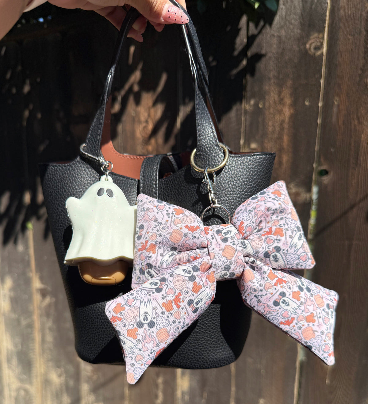 Mouse Ghosty Bow Charm